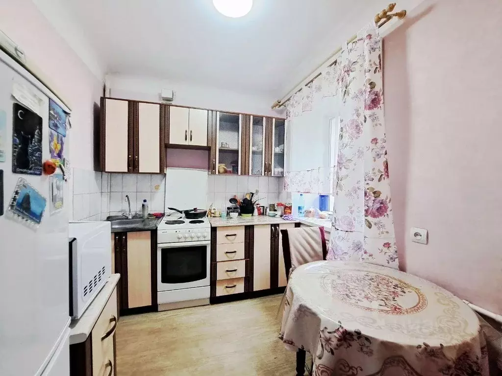 2-к кв. Бурятия, Улан-Удэ Октябрьская ул., 16 (47.0 м) - Фото 1