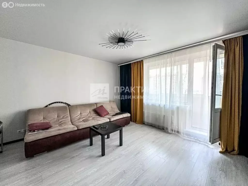 3-комнатная квартира: Балашиха, улица Дмитриева, 12 (72.4 м) - Фото 2