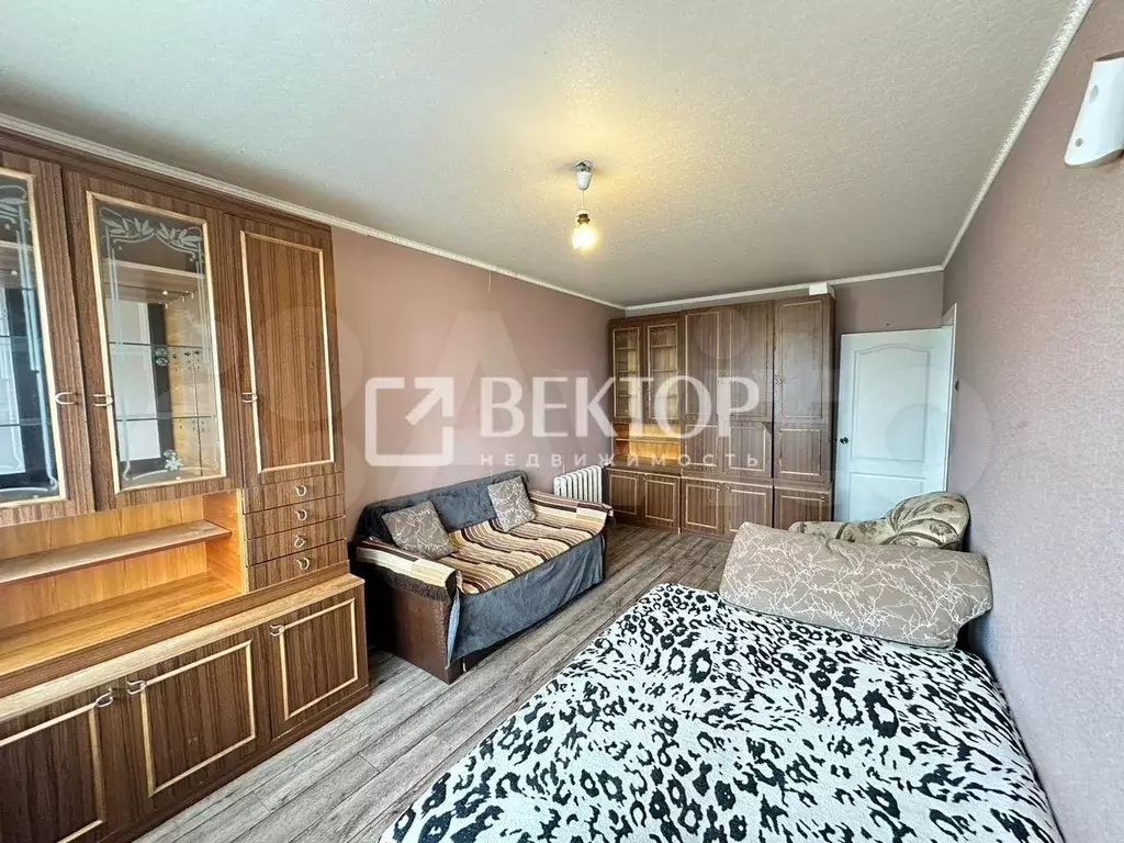 1-к. квартира, 31 м, 5/5 эт. - Фото 0
