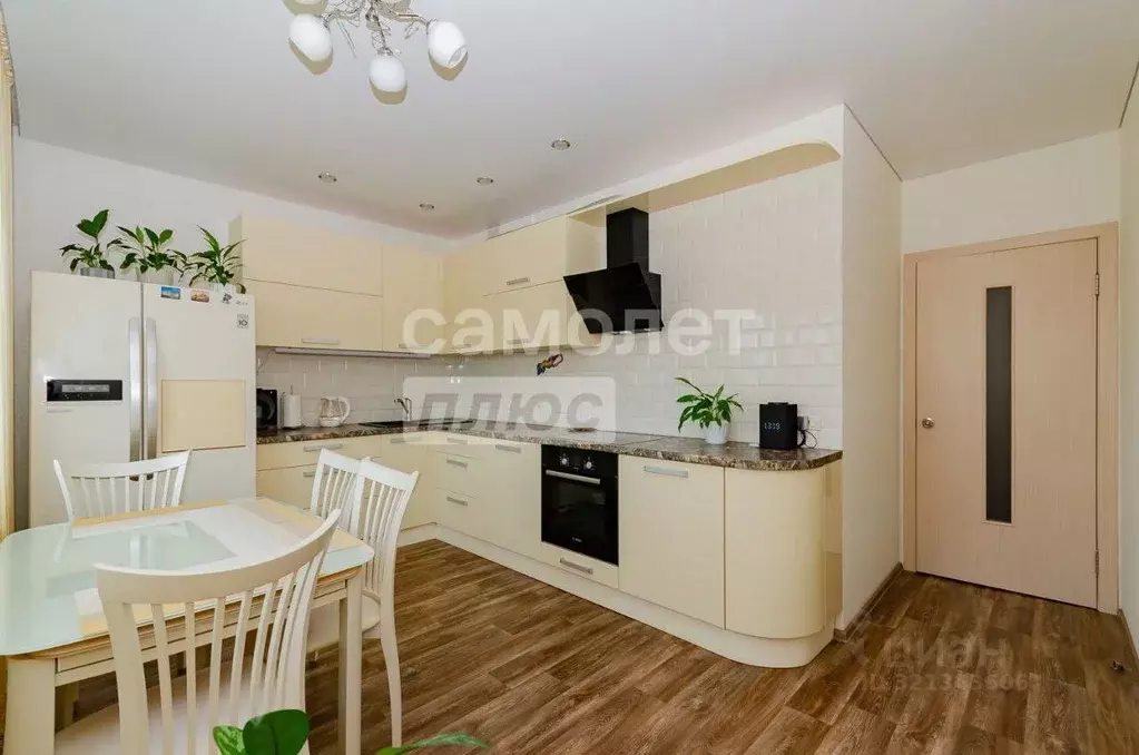 3-к кв. Челябинская область, Челябинск ул. Петра Столыпина, 17 (80.0 ... - Фото 2