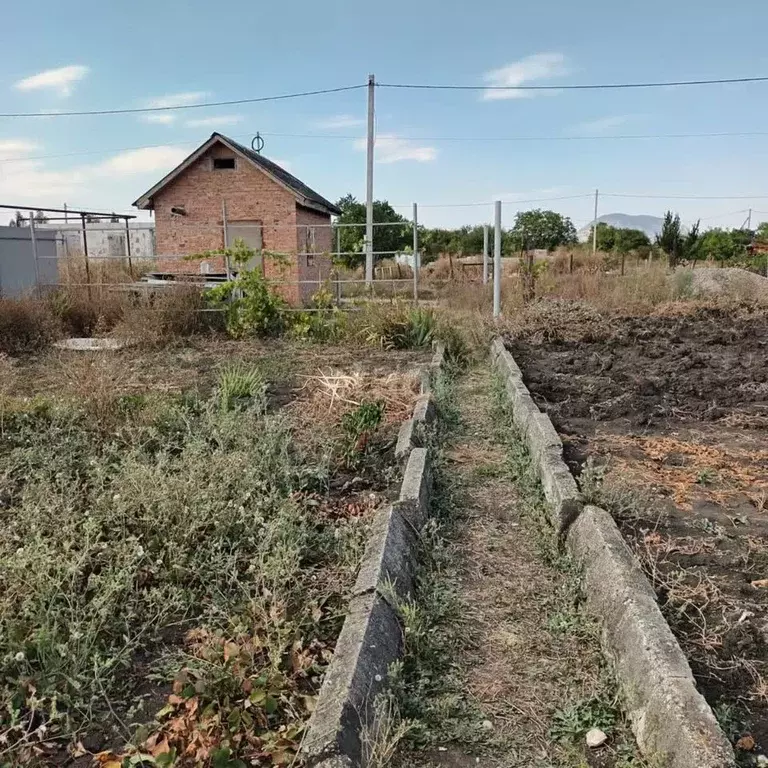 Участок в Ставропольский край, Железноводск городской округ, пос. ... - Фото 0