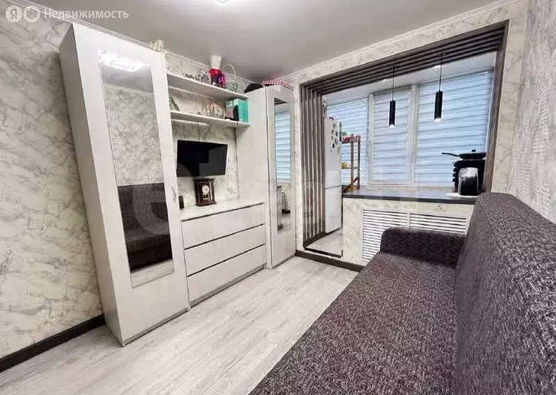 Квартира-студия: Тюмень, улица Республики, 243 (13.2 м) - Фото 1