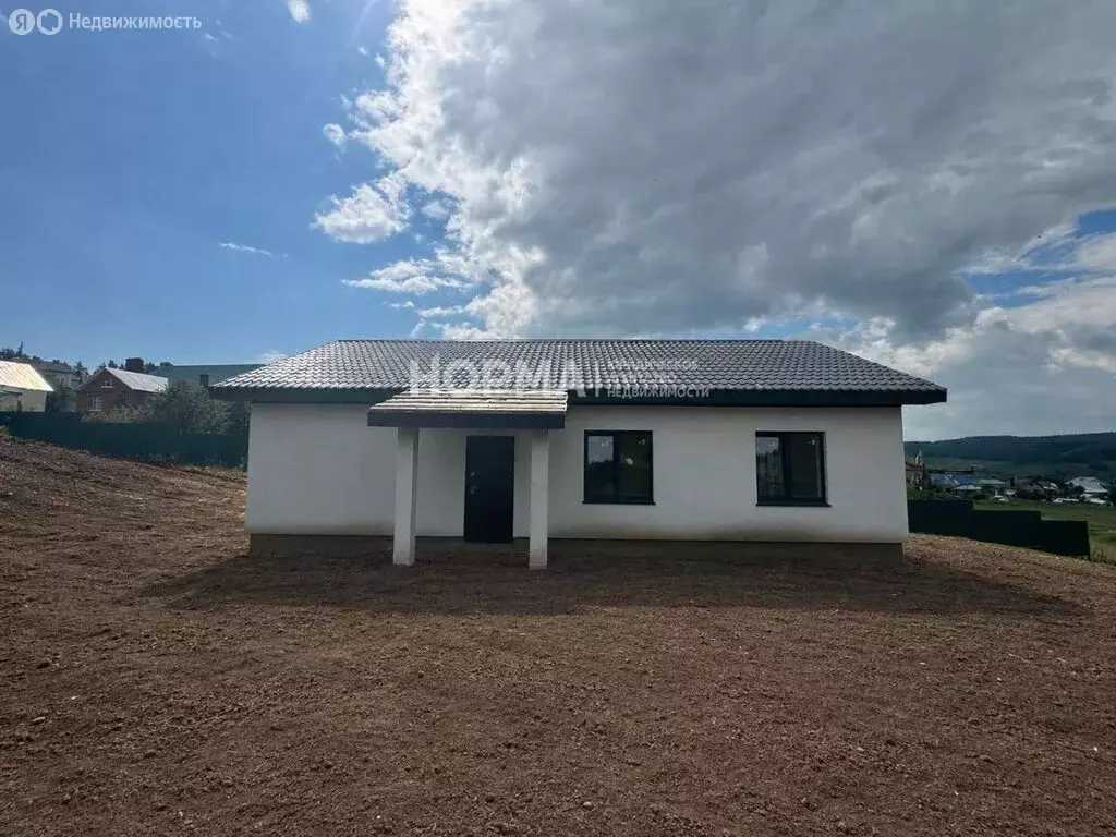 Дом в Октябрьский, Красноармейская улица (100 м) - Фото 1