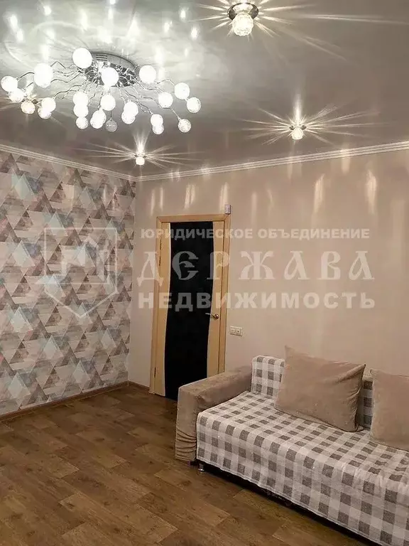2-к кв. Кемеровская область, Ленинск-Кузнецкий ул. Спасстанция, 6 ... - Фото 0