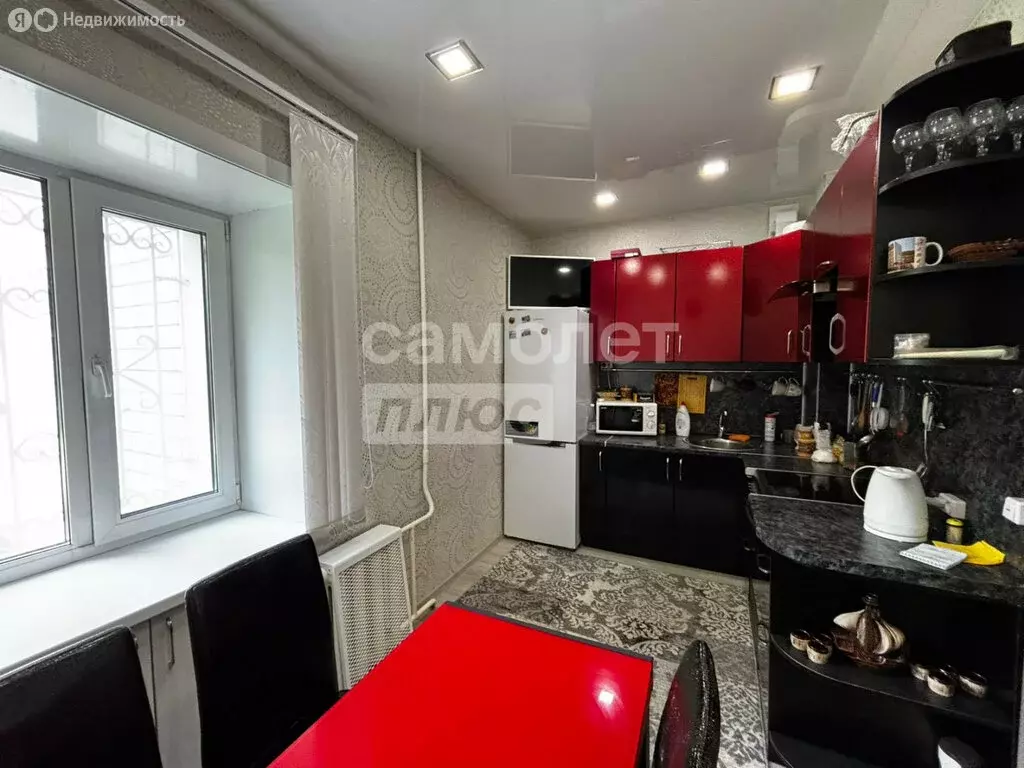 2-комнатная квартира: Тында, улица Кирова, 6 (46 м) - Фото 0