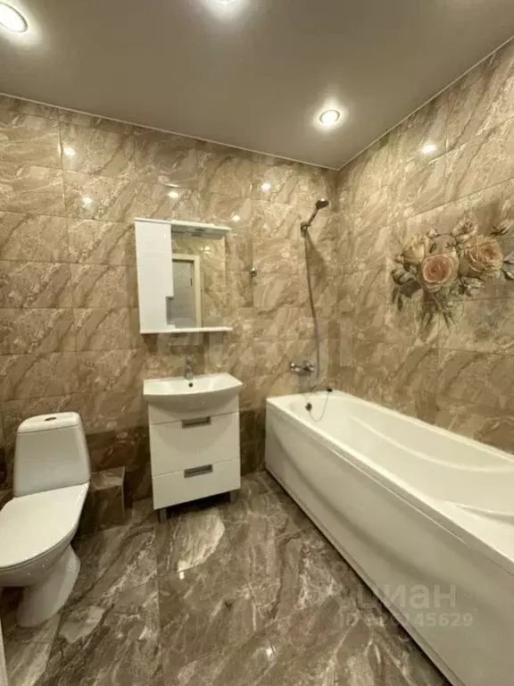 1-к кв. Тюменская область, Тюмень Велижанская ул., 66к2 (49.6 м) - Фото 1