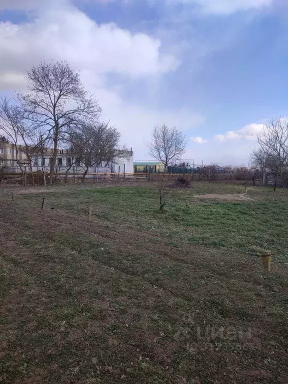 Участок в Крым, Сакский район, с. Ромашкино ул. Виноградная, 30 (7.0 ... - Фото 1