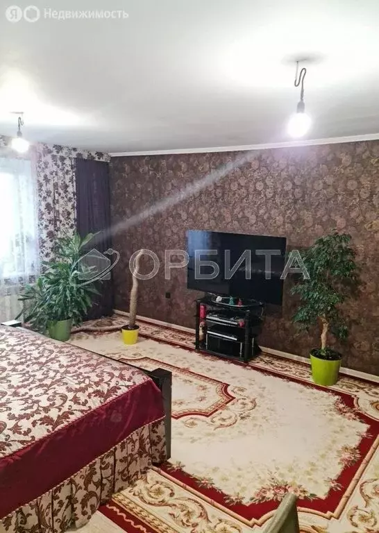 2-комнатная квартира: Тюмень, улица Жуковского, 88/1 (80 м) - Фото 1