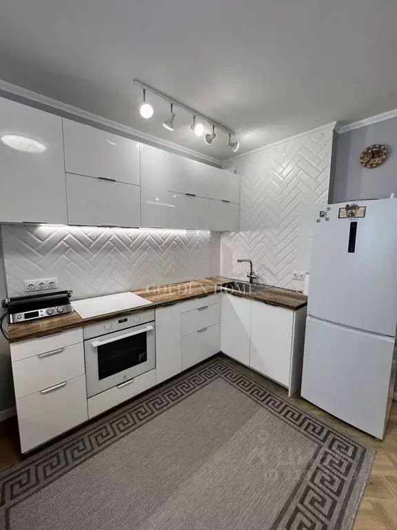 2-к кв. Санкт-Петербург просп. Героев, 18 (71.1 м) - Фото 0