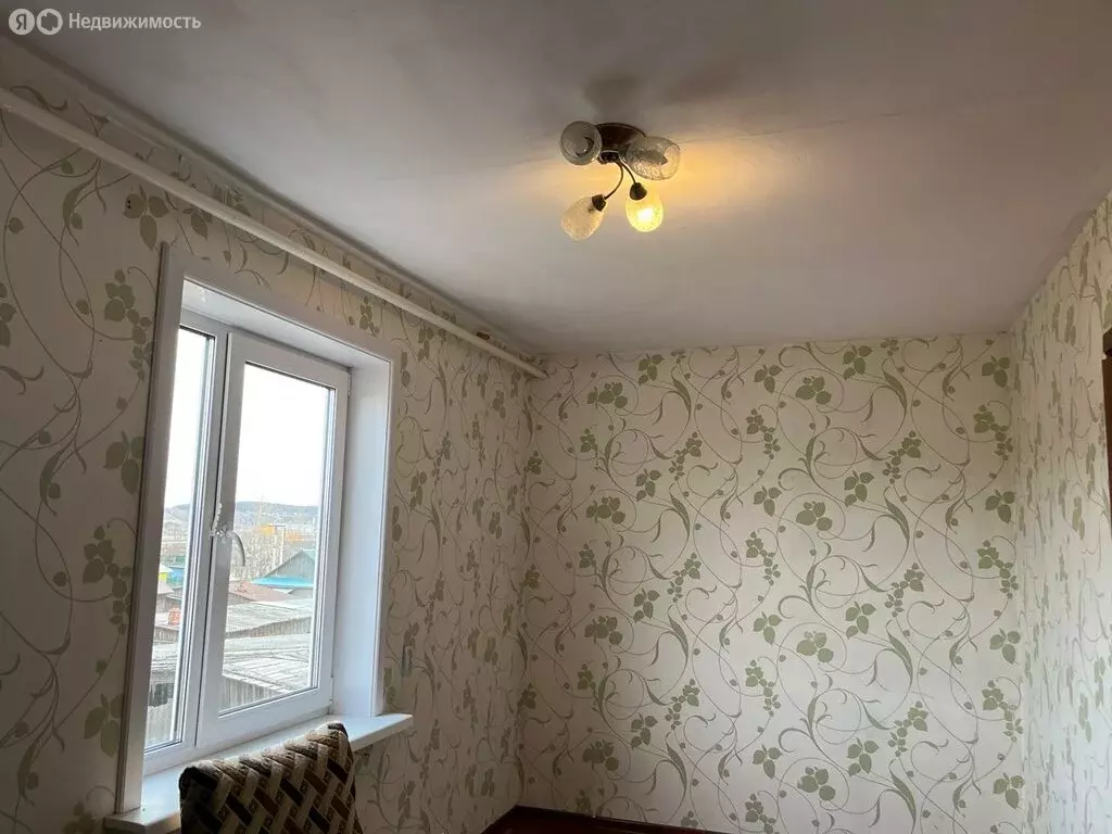 3-комнатная квартира: Карлук, Фабричная улица, 8 (55.7 м) - Фото 1