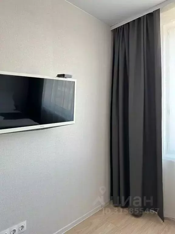 Студия Тюменская область, Тюмень ул. Ю.-Р.Г. Эрвье, 32к1 (32.0 м) - Фото 1