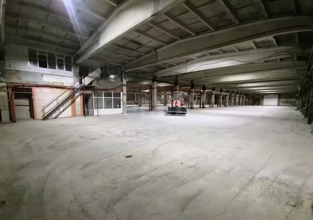 Склад в Тюменская область, Тюмень ул. Производственная, 50с1 (4000 м) - Фото 1