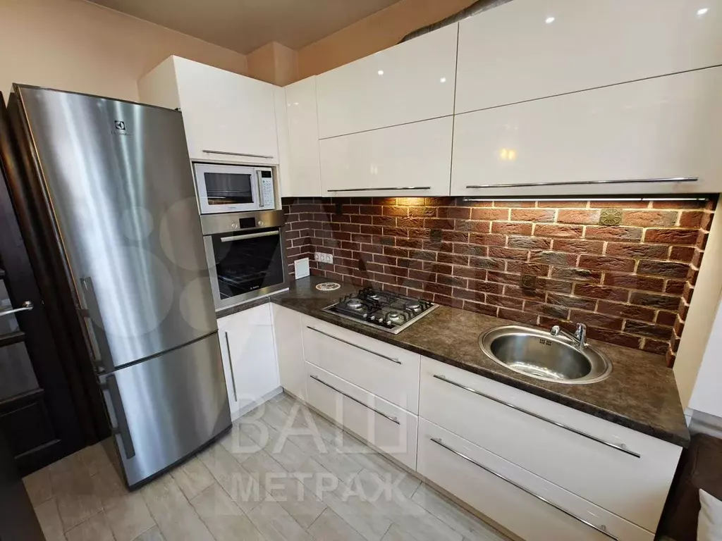 2-к. квартира, 55 м, 4/9 эт. - Фото 1