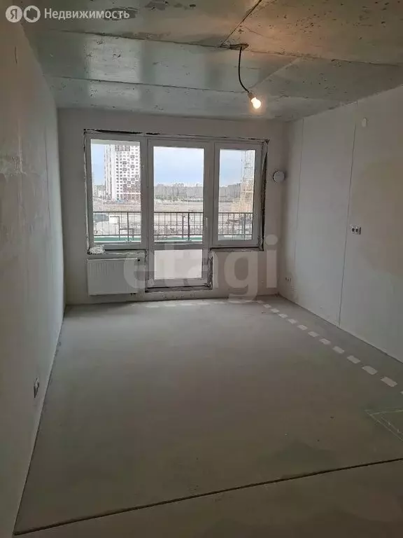 Квартира-студия: Тюмень, улица Василия Малкова, 12 (28.6 м) - Фото 2