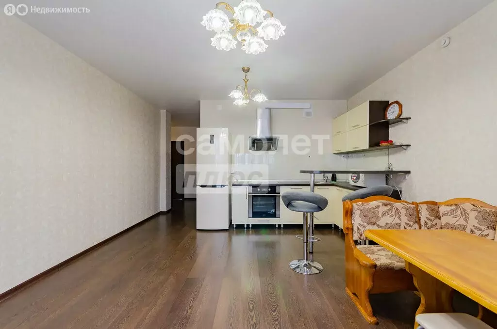 3-комнатная квартира: посёлок Западный, Лазурная улица, 2 (72.7 м) - Фото 1