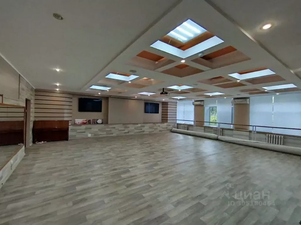 Помещение свободного назначения в Татарстан, Набережные Челны ул. ... - Фото 2