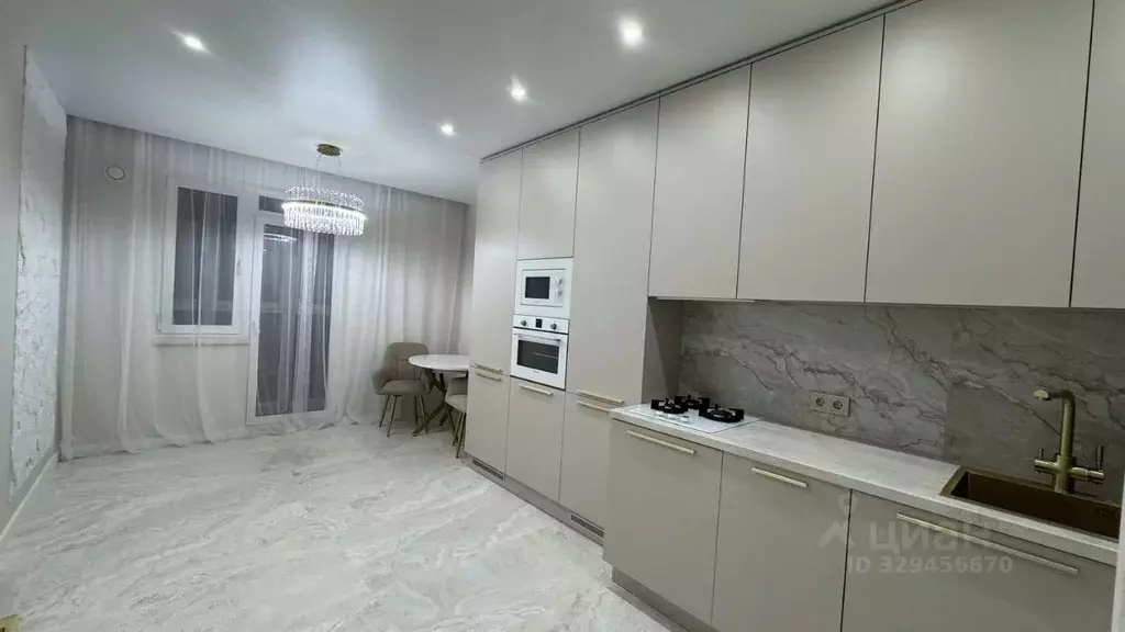 2-к кв. Калининградская область, Калининград Закатная ул., 31к2 (70.0 ... - Фото 1