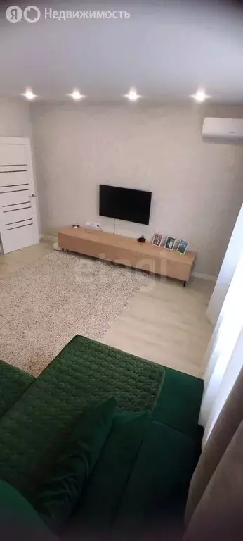 3-комнатная квартира: Омск, улица Рокоссовского, 20 (69 м) - Фото 1