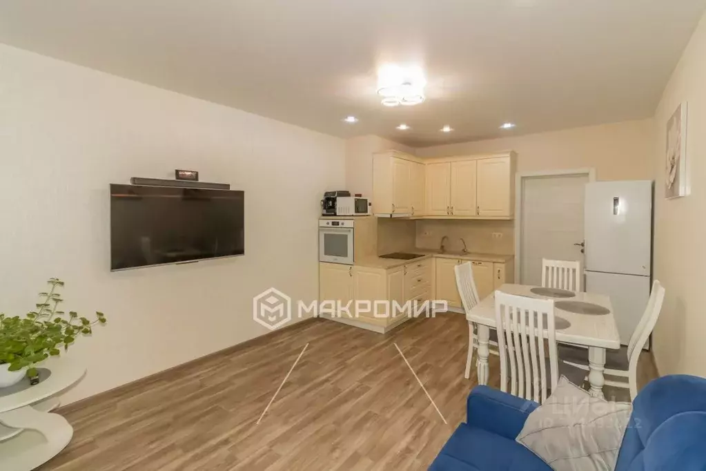 1-к кв. Челябинская область, Челябинск ул. Братьев Кашириных, 131б ... - Фото 1