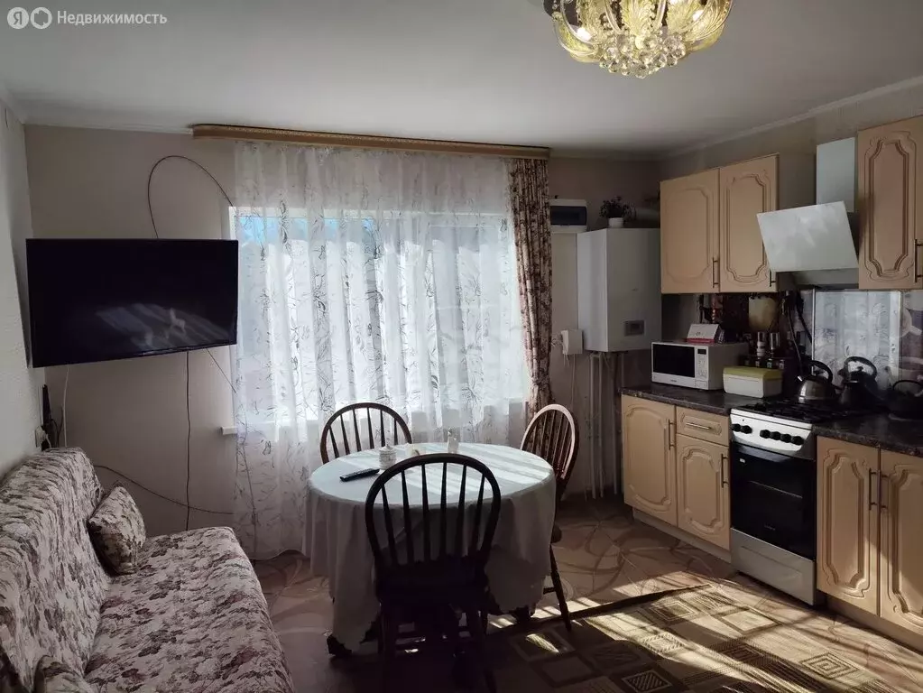 Дом в Челябинская область, Саткинский муниципальный округ, рабочий ... - Фото 1