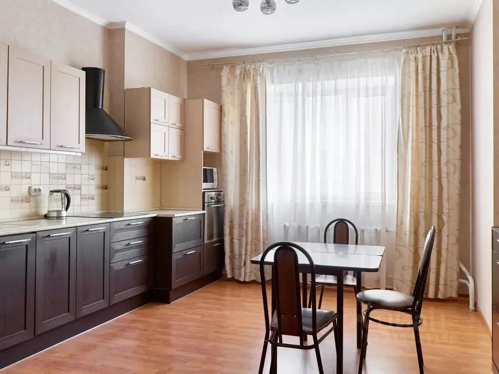 2-к кв. Татарстан, Казань ул. Адоратского, 1а (63.0 м) - Фото 0
