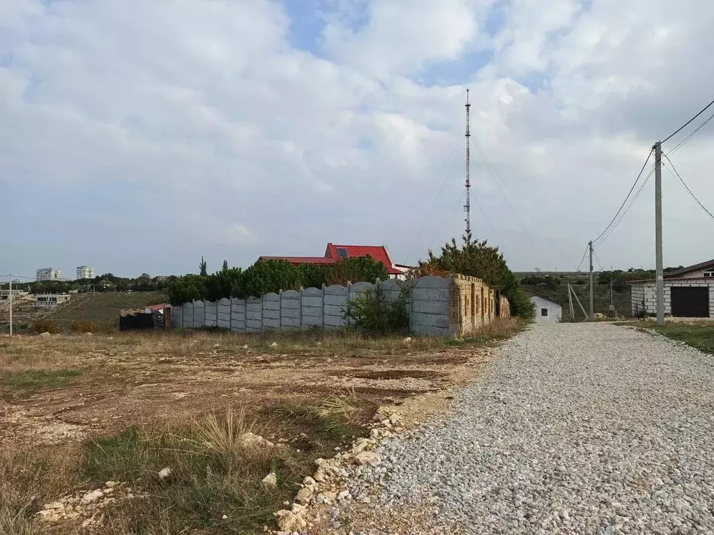 Участок в Севастополь ул. Петра Рогачева, 25 (5.0 сот.) - Фото 1