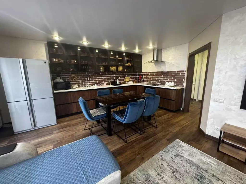 3-к кв. Саратовская область, Саратов Рабочая ул., 49 (100.0 м) - Фото 1