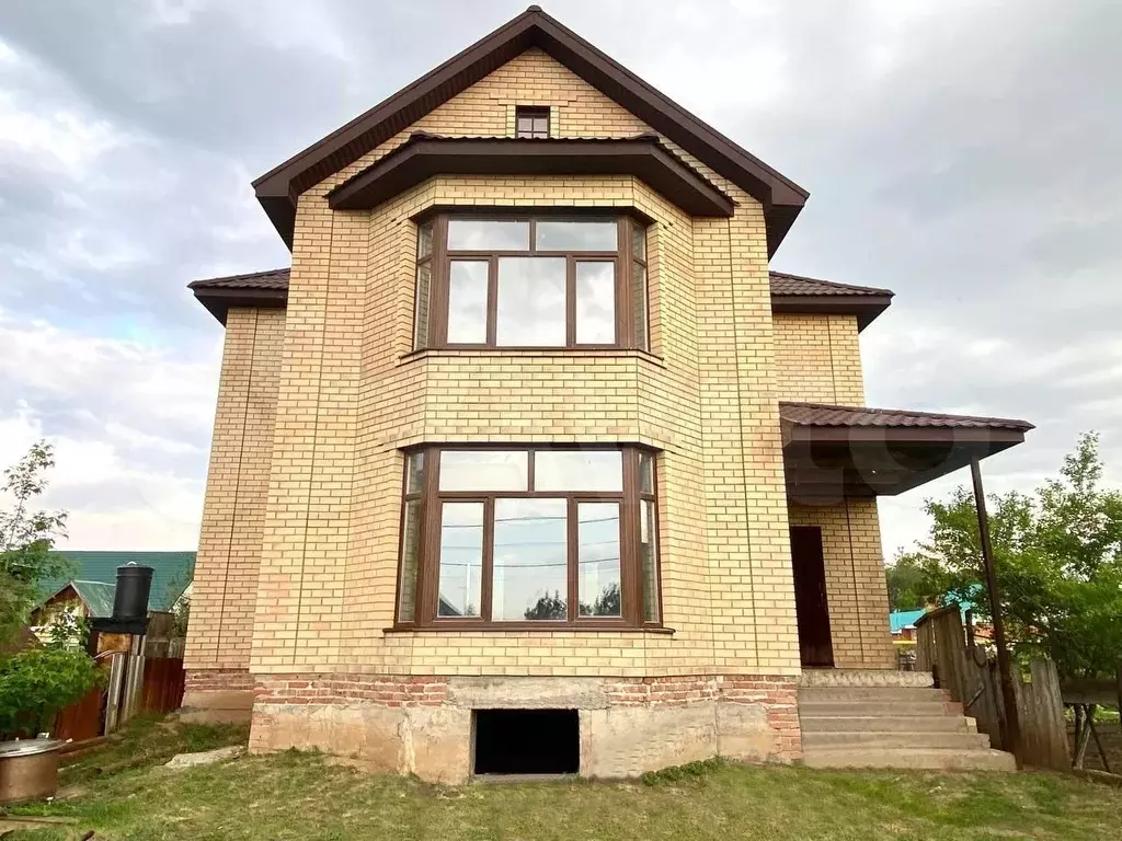 Дом 180 м на участке 6 сот. - Фото 1
