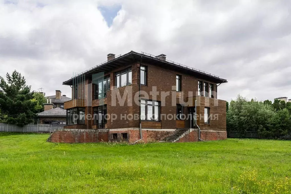 Продается дом в пос. Барвиха - Фото 1