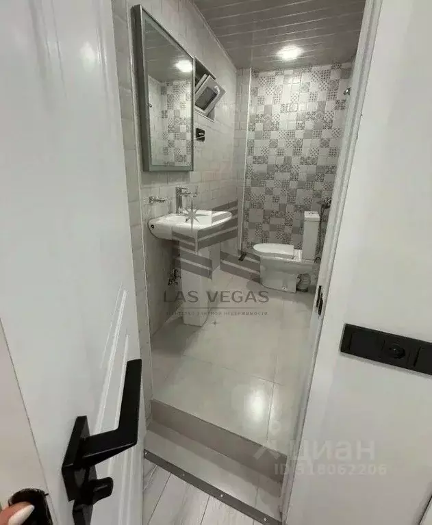 1-к кв. Татарстан, Казань ул. Рауиса Гареева, 102к1 (40.8 м) - Фото 1