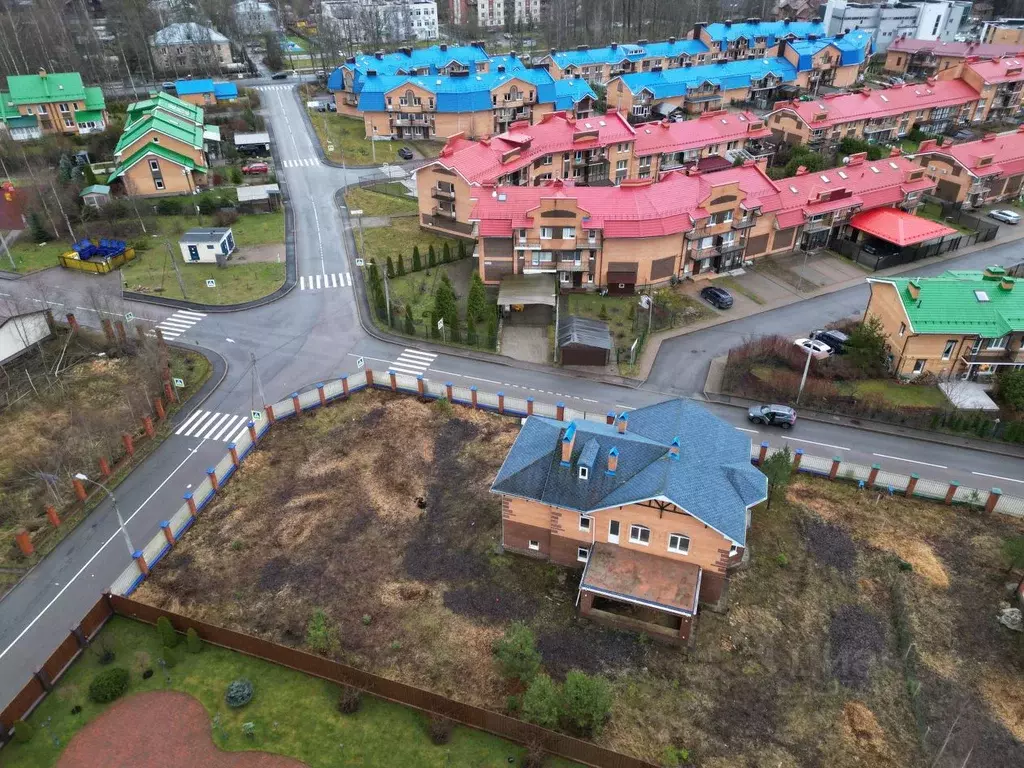 Дом в Санкт-Петербург, Санкт-Петербург, Зеленогорск ул. Ландышевая, 14 ... - Фото 1