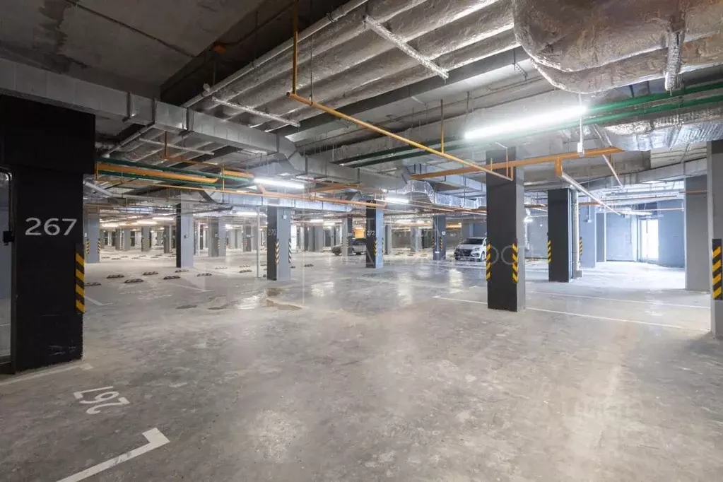 Гараж в Тюменская область, Тюмень ул. Тимофея Чаркова, 93 (13 м) - Фото 1