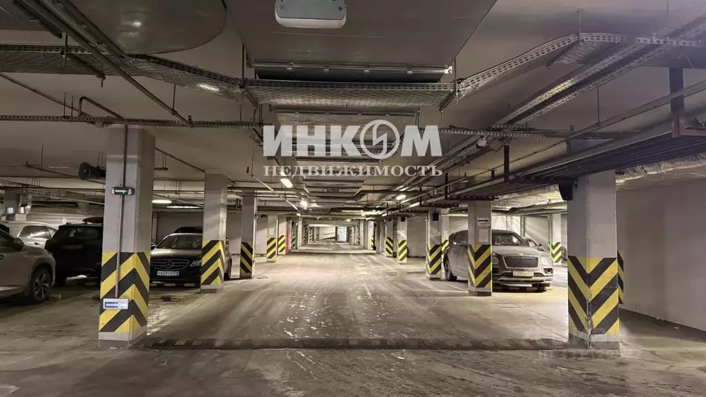 Гараж в Москва ул. Шаболовка, 10к2 (13 м) - Фото 1