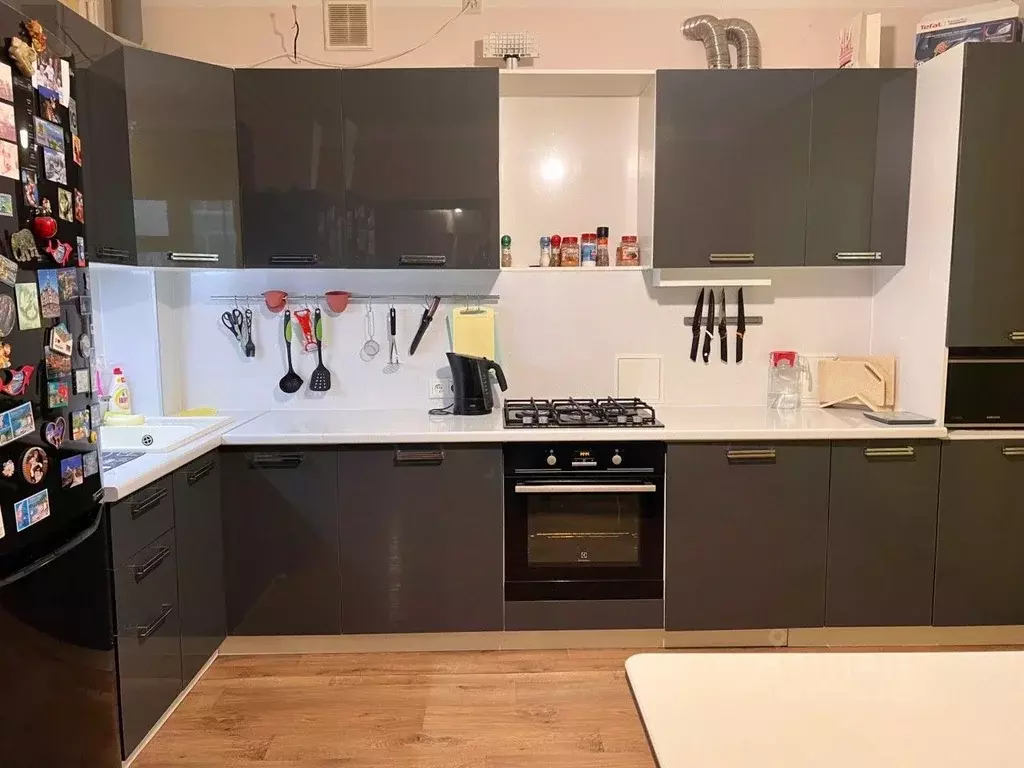 2-к кв. Саха (Якутия), Якутск ул. Богдана Чижика, 27/1 (76.4 м) - Фото 0