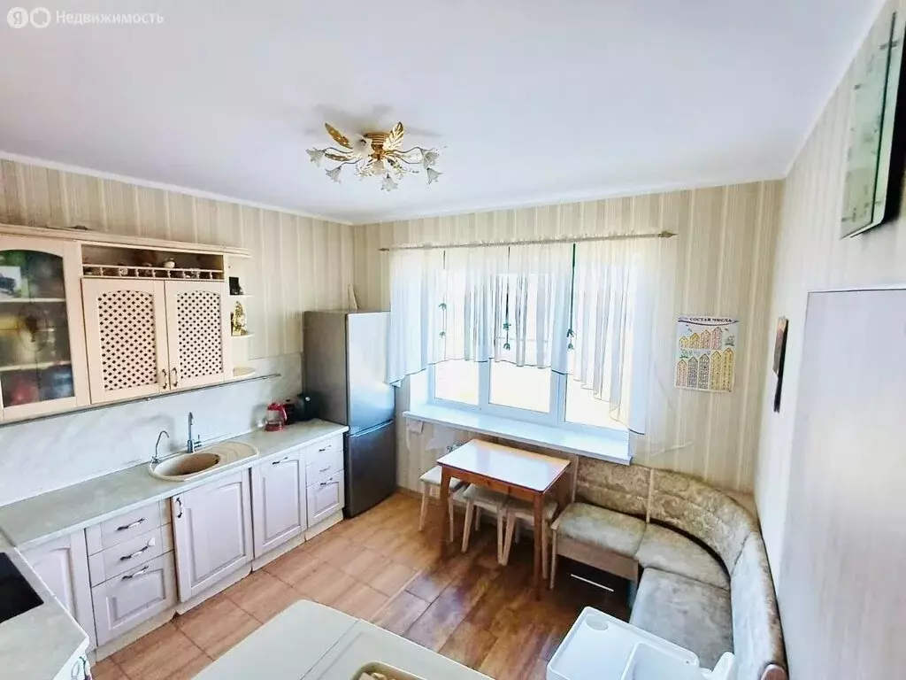 2-комнатная квартира: Кириши, Волховская набережная, 48 (61.1 м) - Фото 1
