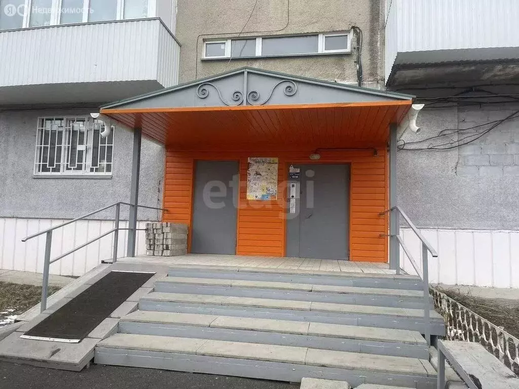 3-комнатная квартира: Златоуст, улица 40-летия Победы, 16 (50.2 м) - Фото 1