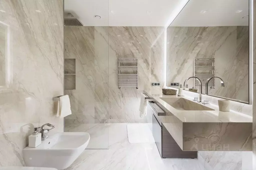 3-к кв. Краснодарский край, Сочи Центральный мкр, ул. Орджоникидзе, 17 ... - Фото 1