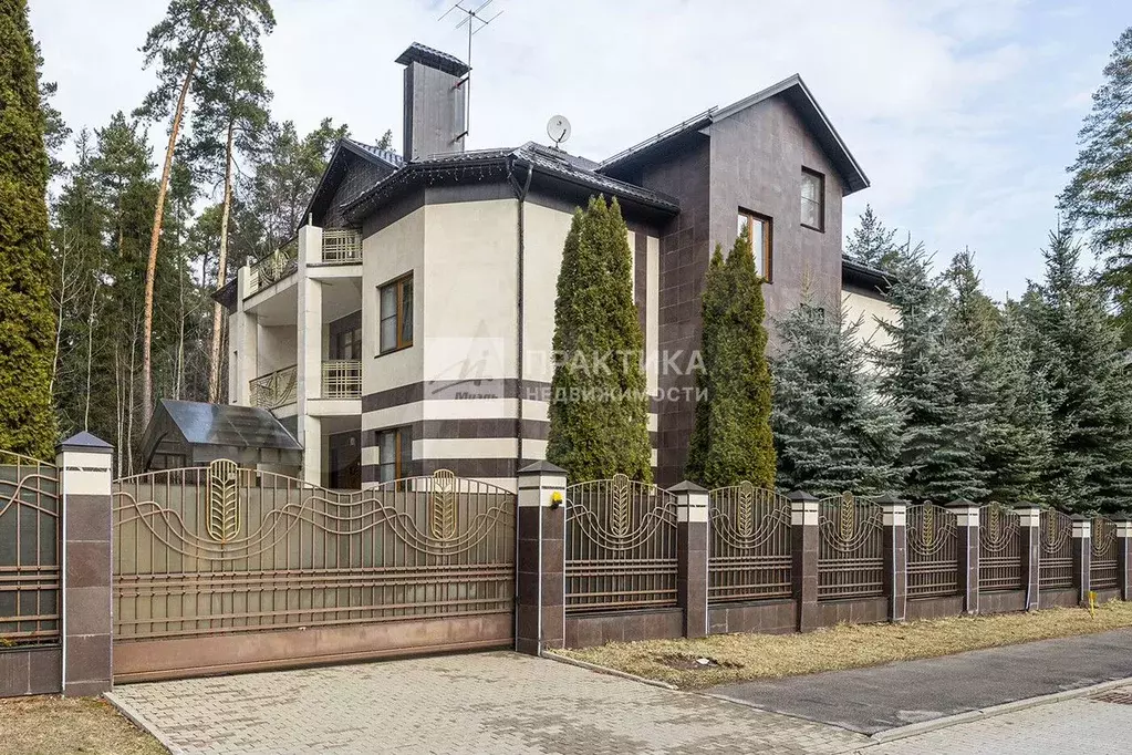 Дом 880,6 м на участке 29 сот. - Фото 0