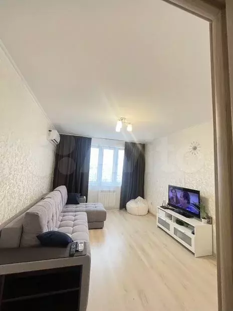 1-к. квартира, 40м, 9/9эт. - Фото 0