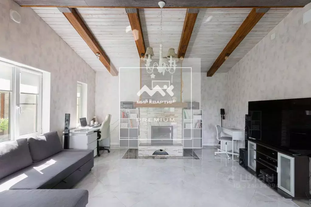 Участок в Ленинградская область, Гатчинский муниципальный округ, д. ... - Фото 1