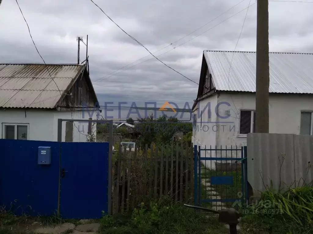 Дом в Саратовская область, Вольский район, Терсинское муниципальное ... - Фото 0