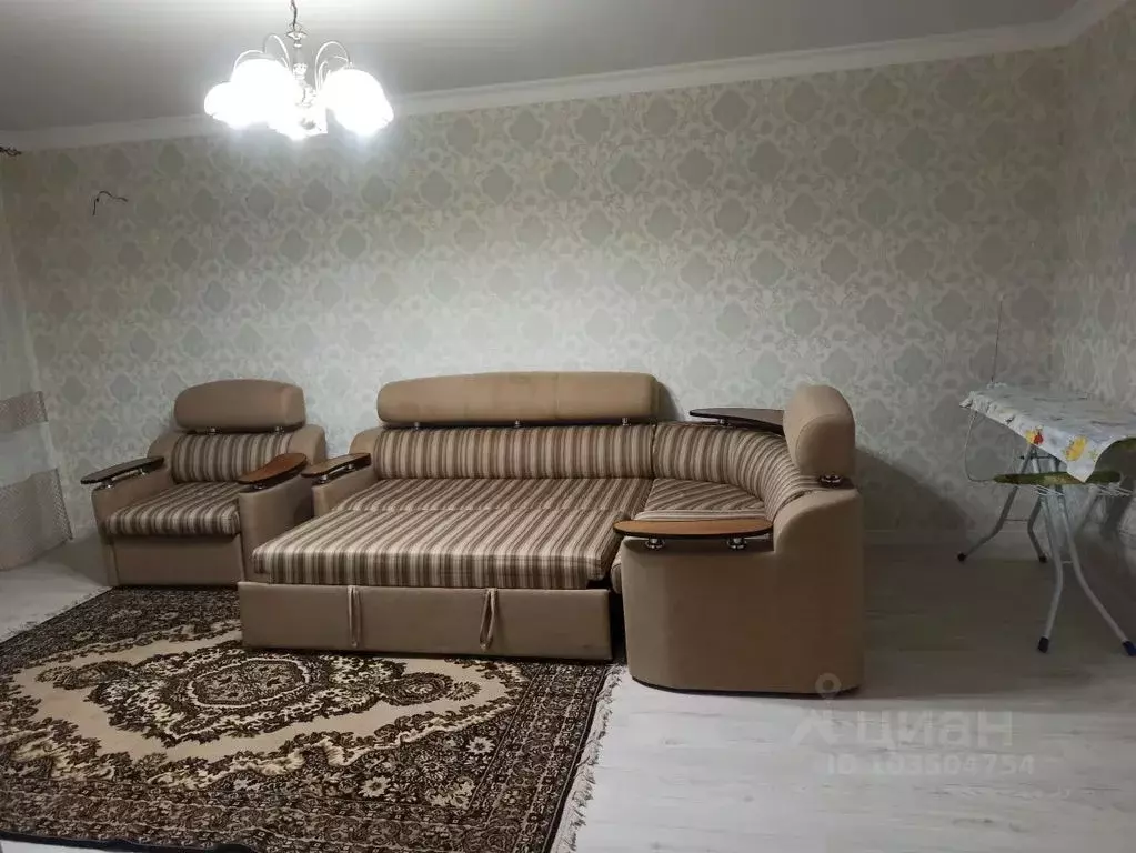 2-к кв. Дагестан, Каспийск ул. Каспийская, 4Е (70.0 м) - Фото 1