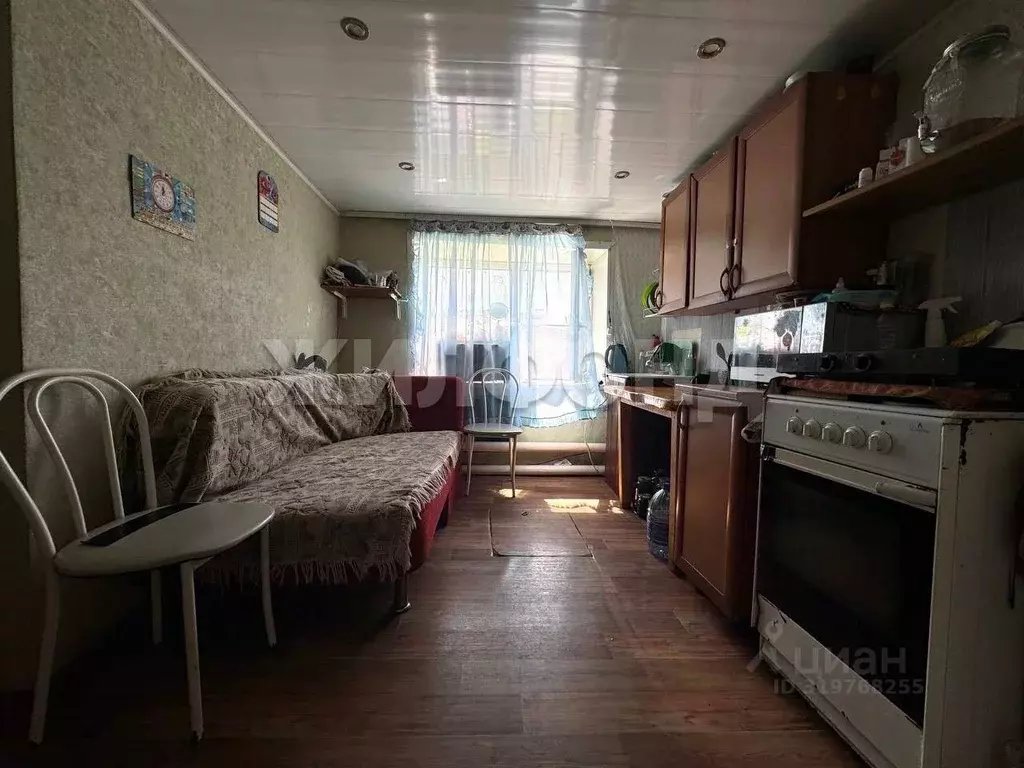 Дом в Новосибирская область, Колывань рп ул. Пролетарская (49 м) - Фото 1