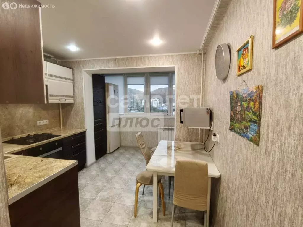 2-комнатная квартира: Туапсе, улица Полетаева, 37 (50 м) - Фото 1