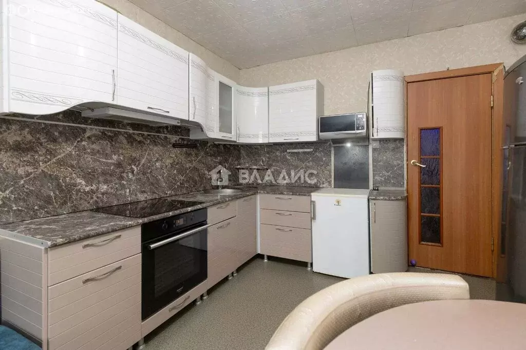 2-комнатная квартира: Благовещенск, улица Строителей, 68 (75.4 м) - Фото 1