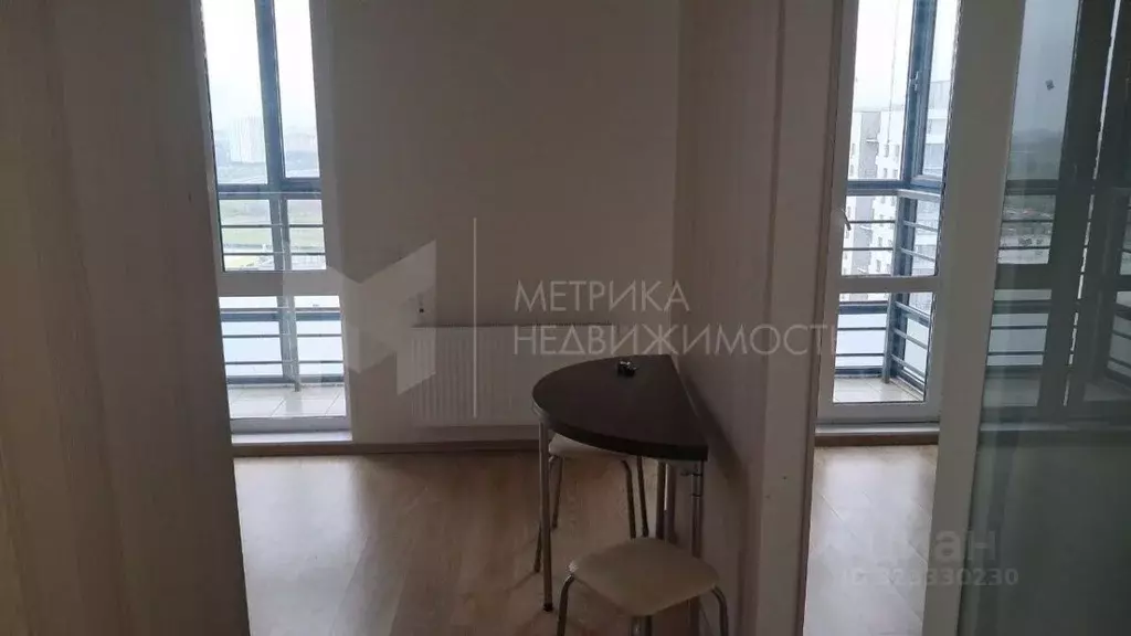 Студия Тюменская область, Тюмень ул. Ю.-Р.Г. Эрвье, 24к1 (30.0 м) - Фото 0