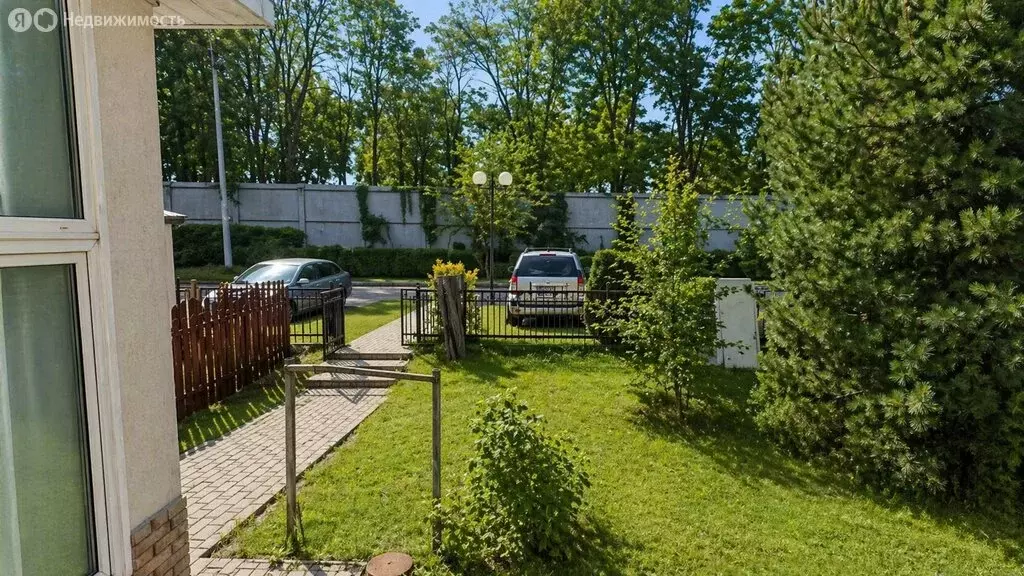 3-комнатная квартира: село Озерецкое, Никольская улица, 7 (84 м) - Фото 1