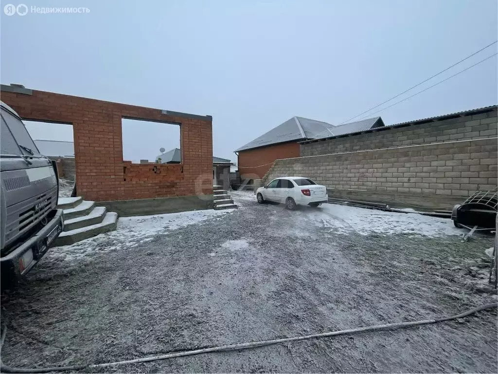 Дом в Карабулак, Карачаевская улица (160 м) - Фото 2