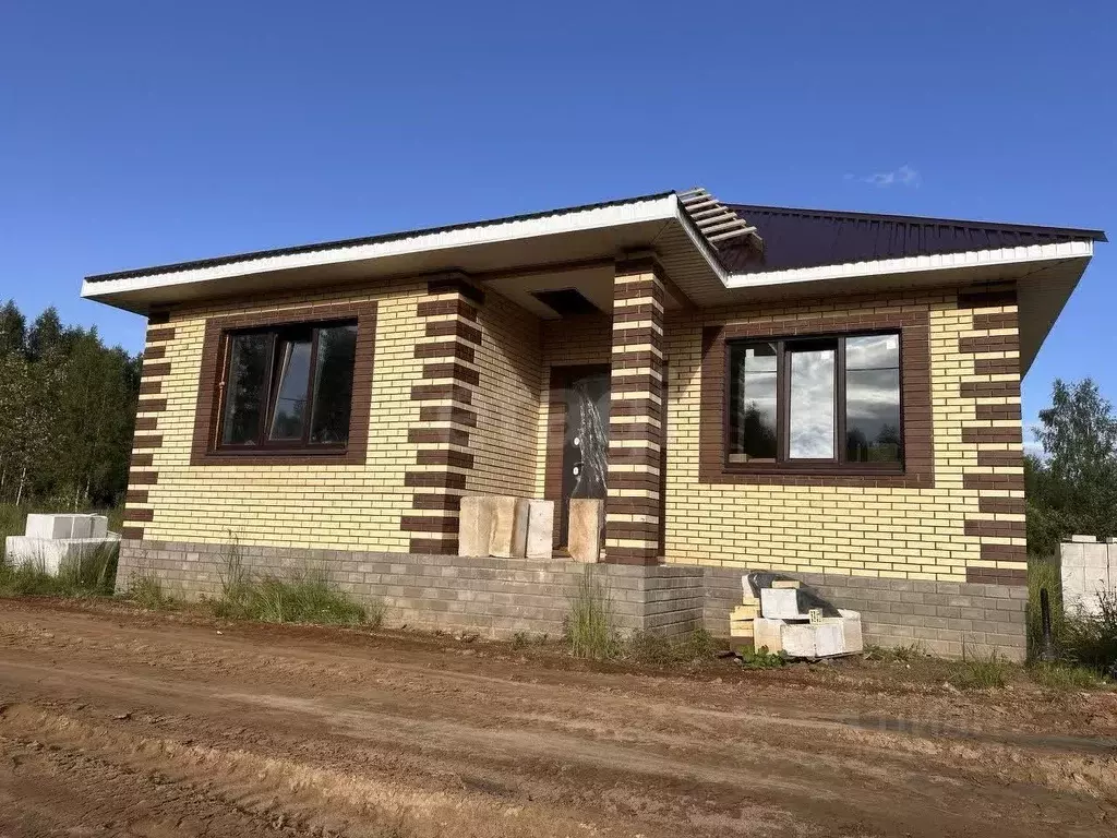 Дом в Ярославская область, Некрасовское рп ул. Советская, 64 (110 м) - Фото 0
