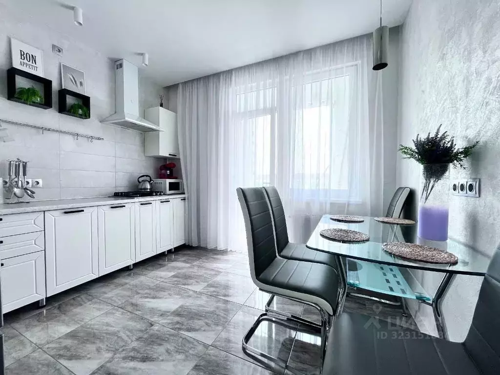 1-к кв. Крым, Симферопольский район, с. Мирное ул. Крымской Весны, 1к5 ... - Фото 1